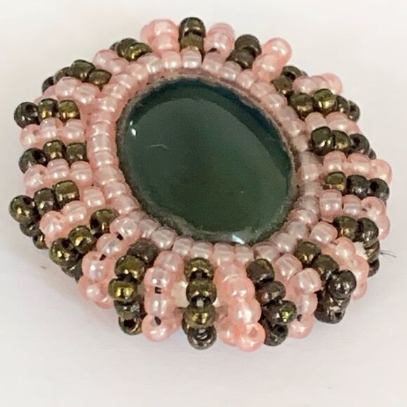 Vtg natural green cab with pink and ab green glass beads round pierced earrings - Picture 4 of 13